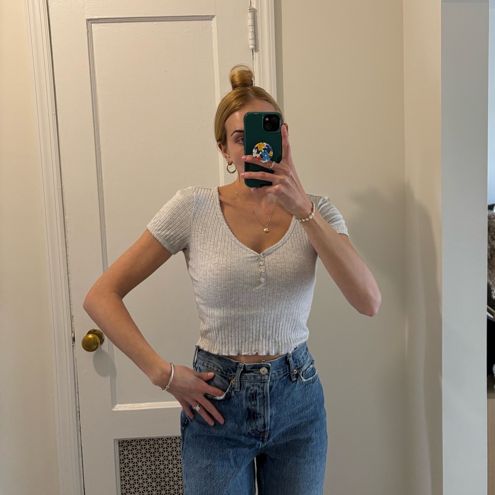 American eagle light grey ribbed Henley crop top